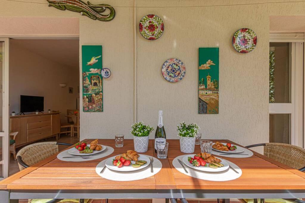 797 Holiday Rentals- Precioso Piso Con Vistas Al Jardin En Benalbeach Benalmádena Eksteriør billede