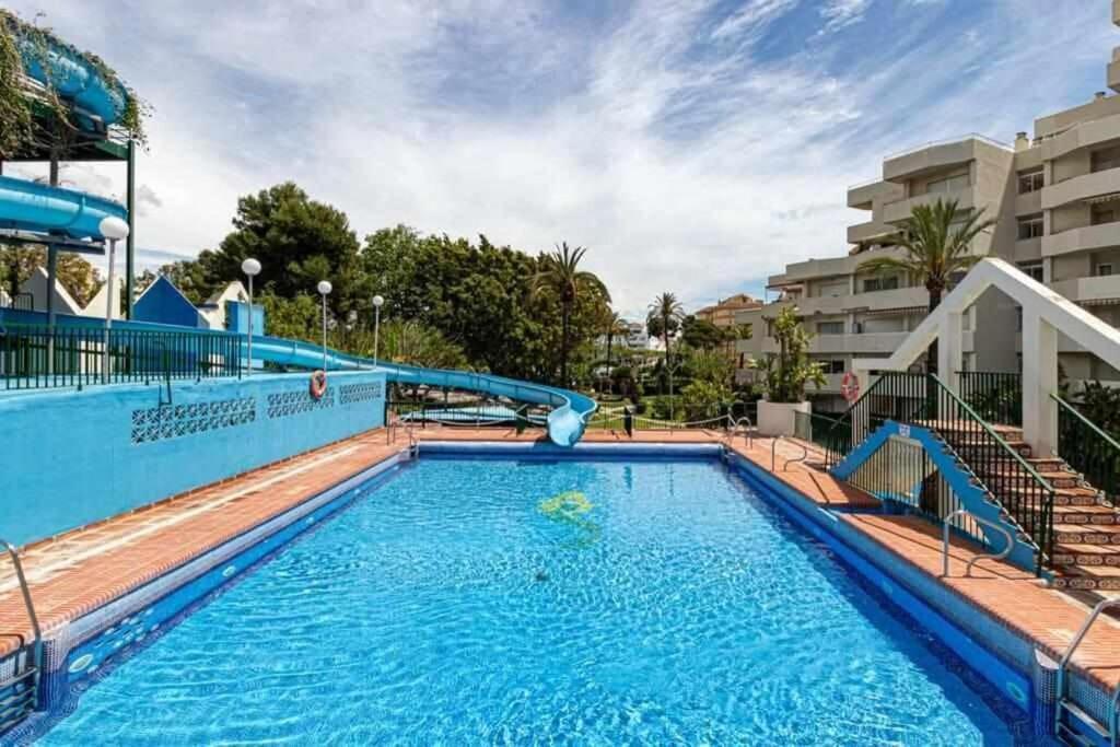 797 Holiday Rentals- Precioso Piso Con Vistas Al Jardin En Benalbeach Benalmádena Eksteriør billede