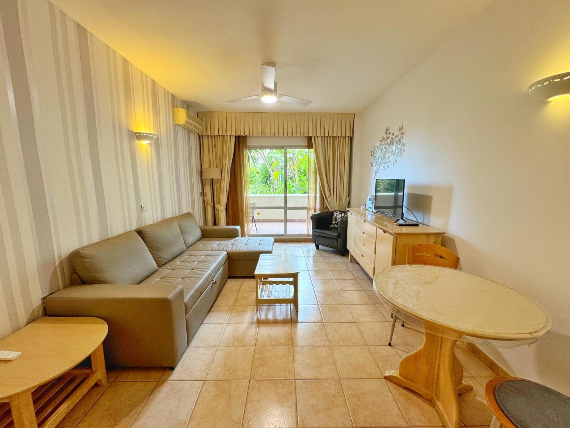 797 Holiday Rentals- Precioso Piso Con Vistas Al Jardin En Benalbeach Benalmádena Eksteriør billede