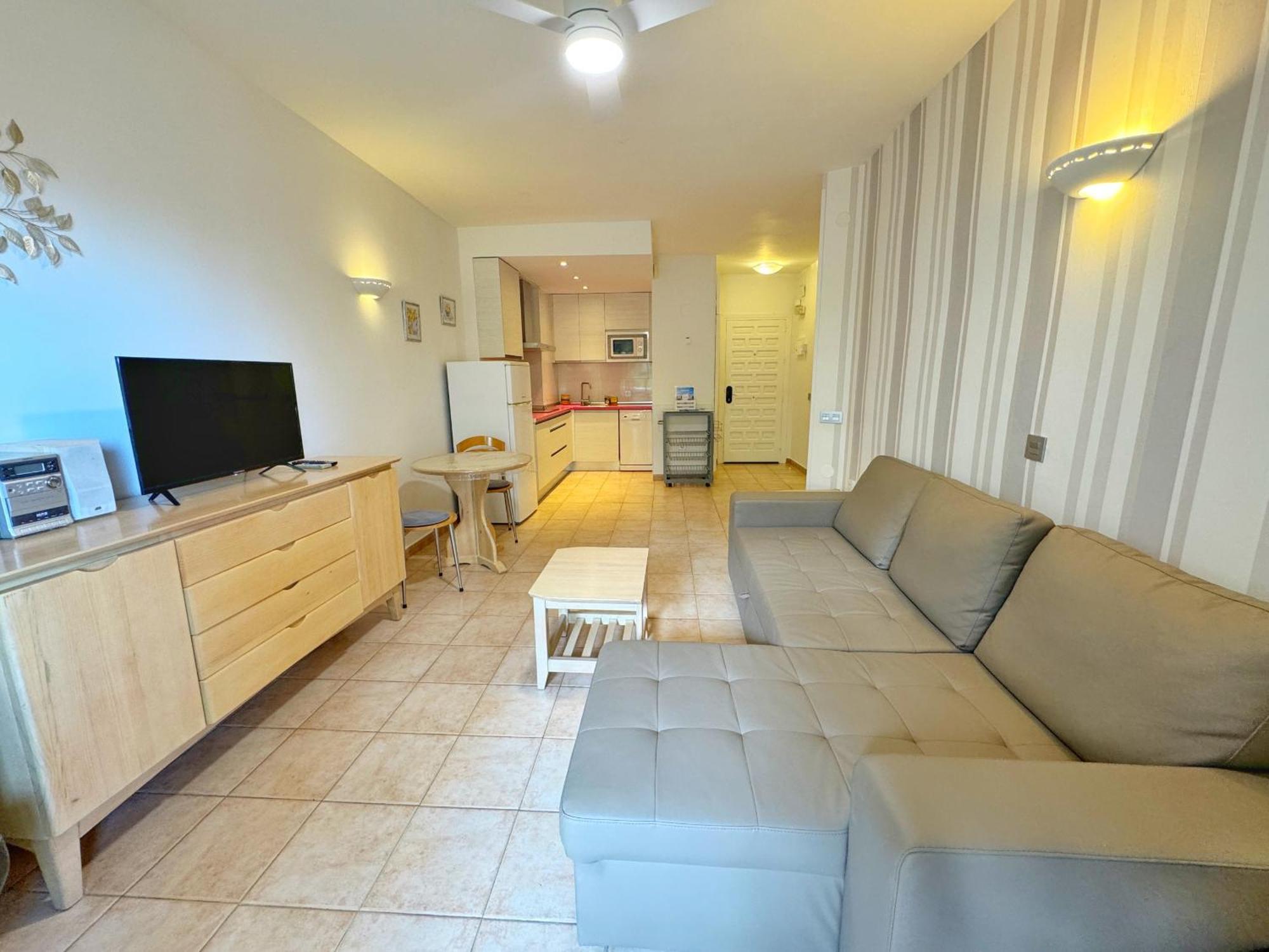 797 Holiday Rentals- Precioso Piso Con Vistas Al Jardin En Benalbeach Benalmádena Eksteriør billede